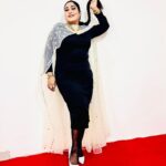 Afsana Khan Instagram - ਤਸਵੀਰਾਂ ਉਨ੍ਹਾਂ ਲੋਕਾਂ ਦੀਆਂ ਵਿਕਦੀਆਂ ਹਨ… ਜੋ ਖੁਦ ਨਹੀਂ ਵਿਕਦੇ । ਕਰੋੜਾਂ ਊਲੂਆਂ ਦਾ ਏਕਾ ਵੀ ਸੂਰਜ਼ ਨੂੰ ਚੜਨੋ ਨਹੀਂ ਰੋਕ ਸਕਦਾ !! 🖤⭐️ Blessed 🙏 #goldstar #goldqueen #goldlover #goldengirl #reels #love #respect Outfit @anchorshobhagirdhar Chandigarh, India