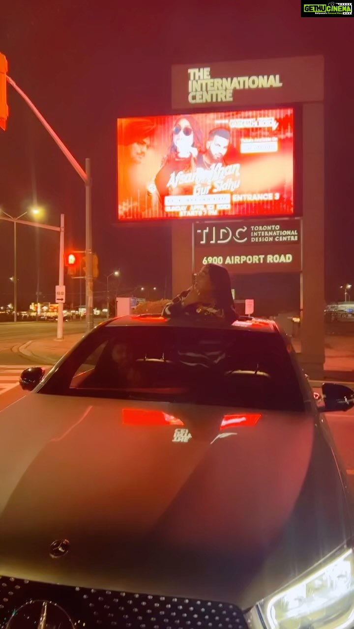 Afsana Khan Instagram - Mera Naa Mera naa Har Gali Har Morrrπ₯π₯ Lge pye aa Canada dai Har Billboard π€²π«ππ€π¨π¦ Toronto, Ontario