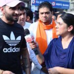 Afsana Khan Instagram - ਸਾਰੇ ਪਿਆਰ ਕਰਨ ਵਾਲੇ ਅੱਜ ਸੜਕਾਂ 'ਤੇ ਨੇ ਸਾਡੇ ਬਾਈ ਦਾ ਸਾਨੂੰ ਇਨਸਾਫ ਮਿਲਣਾ ਚਾਹੀਦਾ @sardarbalkaursidhu @sidhu_moosewala #justiceforsidhumoosewala 🙏 Zirkuper