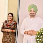 Afsana Khan Instagram - ਅਸੀਂ ਇਸ ਰੱਖੜੀ ਬੰਧਨ ‘ਤੇ ਇਕੱਠੇ ਨਹੀਂ ਹਾਂ, ਪਰ ਇਹ ਤੁਹਾਡੇ ਲਈ ਮੇਰਾ ਪਿਆਰ ਨਹੀਂ ਬਦਲਦਾ. ਮੈਂ ਹਮੇਸ਼ਾ ਤੁਹਾਡੀ ਦੇਖਭਾਲ ਕਰਨ ਅਤੇ ਤੁਹਾਡੀ ਰੱਖਿਆ ਕਰਨ ਦਾ ਵਾਅਦਾ ਕਰ ਰਹਿ ਹਾਂ. ਰੱਖੜੀ ਬੰਧਨ ਮੁਬਾਰਕ Always in my heart ❤️ vadda bai @sidhu_moosewala miss u so much 😭💔😭💔😭 #justiceforsidhumoosewala #brothersisterlove #reels #afsaajz #foreverafsaajz Mussa