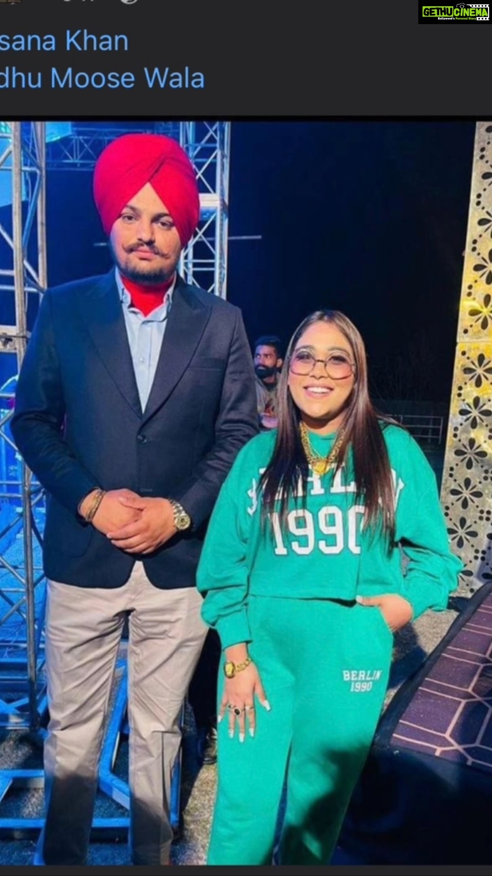Afsana Khan Instagram - ਤੁਸੀਂ ਹਮੇਸ਼ਾ ਮੇਰੇ ਕੋਲ ਖੜੇ ਹੋ, ਆਪਣੇ ਪ੍ਰੇਣਾਂਦਾਇਕ ਸ਼ਬਦਾਂ ਨਾਲ ਮੈਨੂੰ ਉਤਸ਼ਾਹਿਤ ਕੀਤਾ, ਅਤੇ ਆਪਣੀਆਂ ਅਸਫਲਤਾਵਾਂ ਨੂੰ ਦੂਰ ਕਰਨ ਵਿੱਚ ਸਹਾਇਤਾ ਕੀਤੀ, ਮੇਰੇ ਪਿਆਰੇ ਭਰਾ ਤੁਸੀ ਜੋ ਵੀ ਮੇਰੇ ਲਈ ਕੀਤਾ ਉਸ ਲਈ ਤੁਹਾਡਾ ਧੰਨਵਾਦ..!! ਬੱਦਲਾਂ ਦੇ ਬਿਨਾਂ ਕਣੀਆਂ ਨਾ ਆਉਂਦੀਆਂ, ਭਰਾਵਾਂ ਦੇ ਬਿੰਨਾਂ ਮਹਿਫ਼ਲਾਂ ਨਾ ਭਾਉਂਦੀਆਂ, Miss you so much Bai @sidhu_moosewala 🙌😭💔 #amarsidhumoosewala #justiceforsidhumoosewala