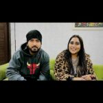 Afsana Khan Instagram – Happy birthday my big brother @jaani777  gbu always बड़े भाई की परछाई भी,
शीतल छांव जैसी होती है ❤️🎂🙌⭐️🦋

मेरे हौसले तब और बढ़ जाते है,
जब भाई कहता है तू चल मैं तेरे साथ हूं..!!

जीने का अंदाज आज भी बिंदास है,
जान लुटा दू जो अपना भाई ख़ास है..!! @jaani777 
#brosis #bondbrothers #lovebrother Chandigarh, India