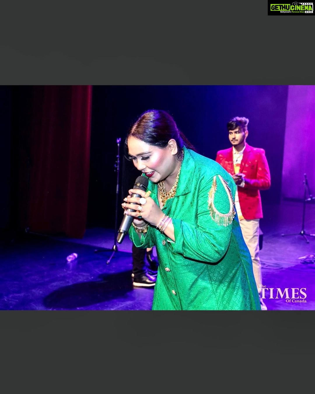 Afsana Khan Instagram - Glimpse from the successful show Afsana Khan Live in Concert 2023 🍁🇨🇦💫👑🦋 Thank you to all the supporters. Surrey, British Columbia