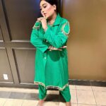 Afsana Khan Instagram - 💚🍀 Thx Surrey bhut ghaint reha show 🙏🇨🇦 💫👑 Makeup @pink.touch.studio Preet ❤️ Surrey, British Columbia