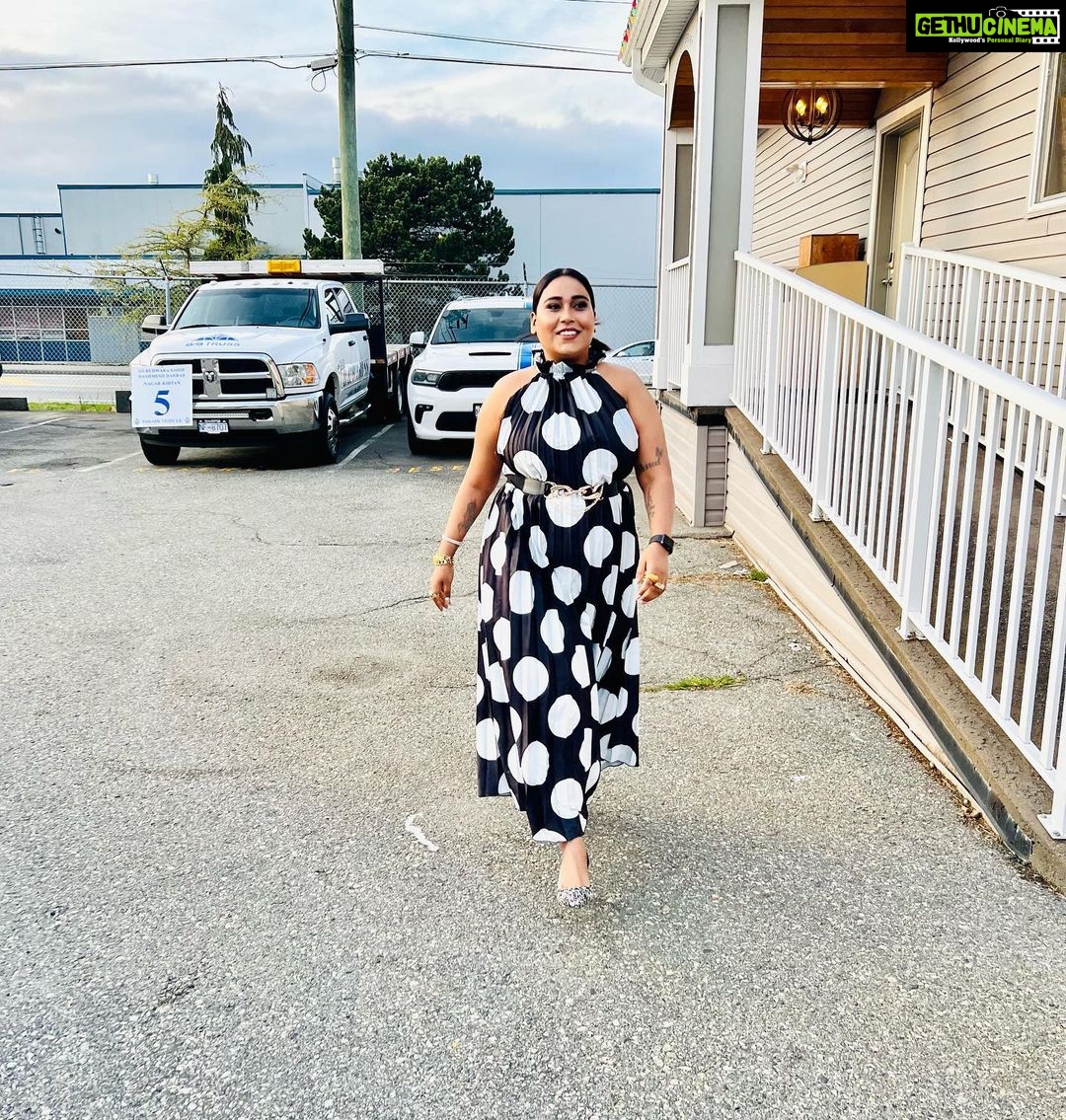 Afsana Khan Instagram - ππ«π€ππ¨π¦ Are u ready Surrey!!!Letβs Rock Tomorrow Get your tickets soon..Ajoo phir lane Raunaka ππππ @parvasimedia @b4usurrey @thetimesofcanada Makeup @pink.touch.studio Surrey, British Columbia