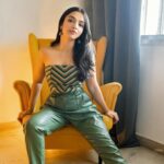 Ahsaas Channa Instagram - 💚💛 Shot by @mukeshvyas Styled by @rishq.j Outfit @torqadorn @auorstudio