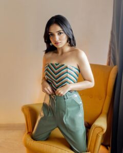 Ahsaas Channa Instagram - 💚💛 Shot by @mukeshvyas Styled by @rishq.j Outfit @torqadorn @auorstudio