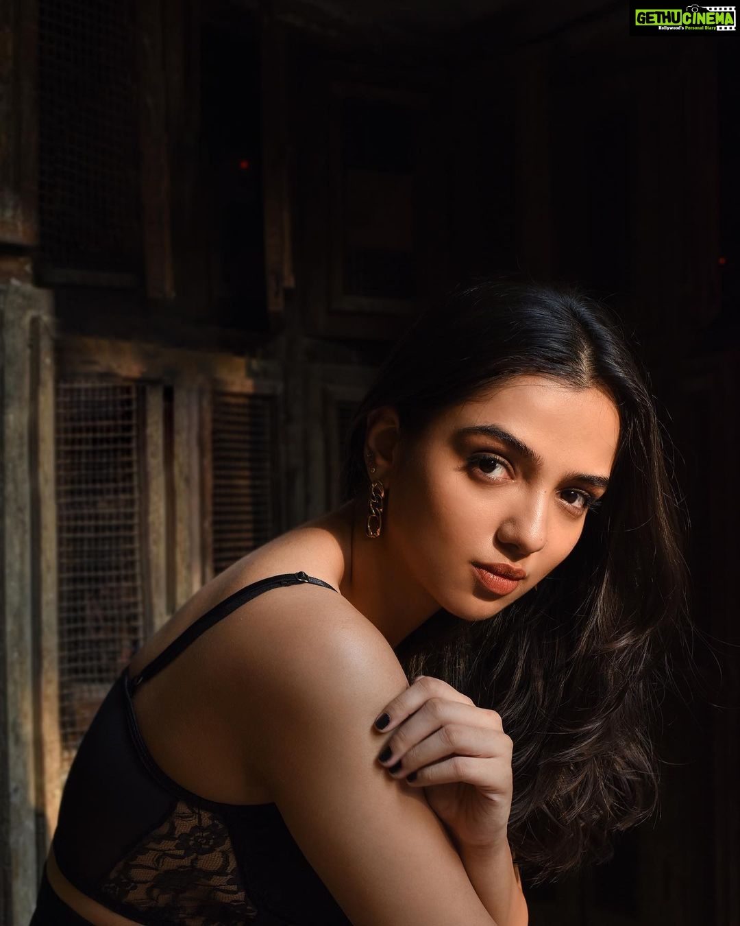 Ahsaas Channa Instagram - @shazzalamphotography