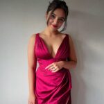 Ahsaas Channa Instagram - My obsession with satin red ends here 🐙 Wearing @kayjaybykritika