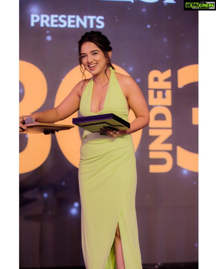 Ahsaas Channa Instagram - Won 30 under 30 babyyyy @htcity Thankyou for this honour. This will always motivate me to be better and work harder. Thankyou to everyone who voted for me. I truly value you, your support and love. Makeup by @wowmakeoversstudio Hair by @poojamakhijanihairstylist Styled myself.