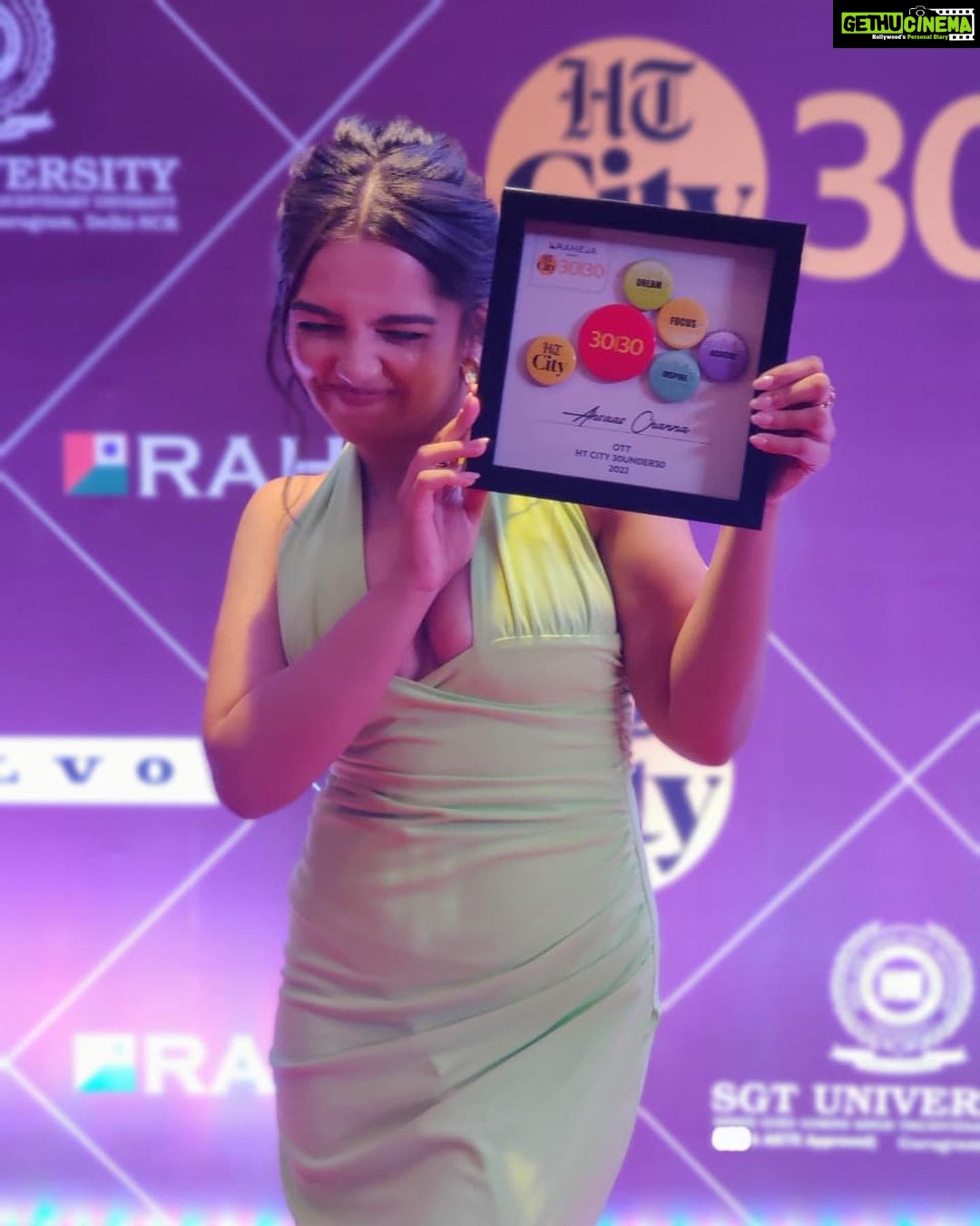 Ahsaas Channa Instagram - Won 30 under 30 babyyyy @htcity Thankyou for this honour. This will always motivate me to be better and work harder. Thankyou to everyone who voted for me. I truly value you, your support and love. Makeup by @wowmakeoversstudio Hair by @poojamakhijanihairstylist Styled myself.