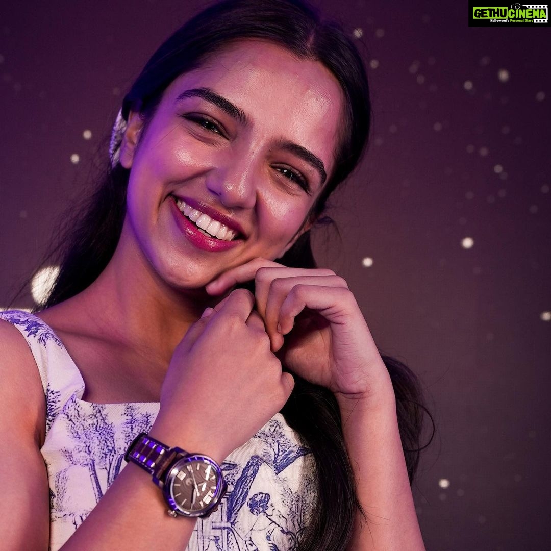 Ahsaas Channa Instagram - May the style be with you! Excited to rock the new Fossil x Star Wars collection π My personal favourite is the Star wars Chewbacca Analog Watch. Go grab yours soon! #STARWARS x #Fossil #MayThe4thBeWithYou #FossilCollective #Collab