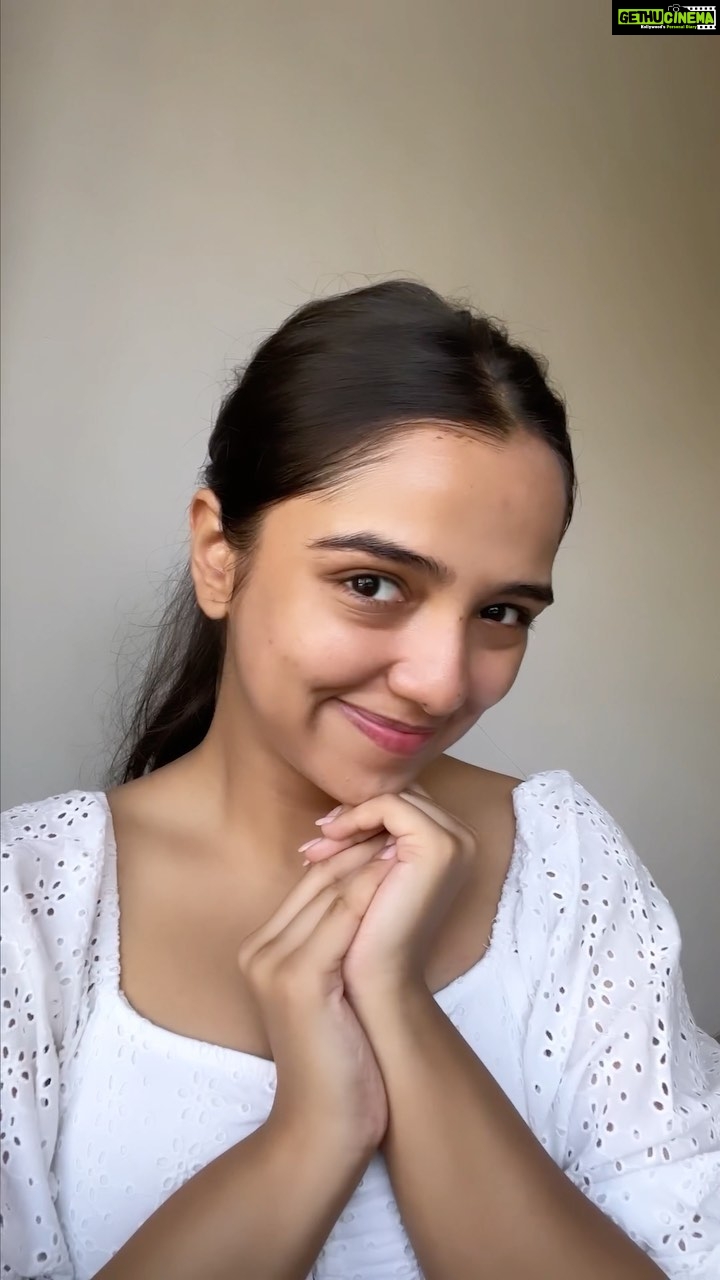 Ahsaas Channa Instagram - Summers? Heat? Dehydration? Stepping out in scorching heat? And No Skincare? WHAT!? Ever since I started working, I was made acutely aware of the fact that my skin needs its daily dose of pampering, no matter where I am or what I am doing. And for my skincare routine, @cetaphil_india has my back! Cetaphil's Gentle Cleanser, Moisturizing cream, and SPF 50 hydrates, nourishes, and protects my skin from harmful UV rays. All the while being fragrance free and non sticky. What's more? It is water and sweat resistant! What's not to like about it now, right? Grab yours today! #ad