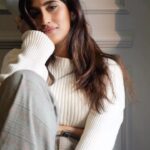 Akasa Instagram - POV: I’m your valentine ✨ • • 📸 @themediatronic • • • • • • • #akasa #akasasingh #akasasing #akasakebesties #akasians #trending #love #fyp #explore #fashion #ootd #femininegoddess #trendingreels #naagin #shringaar #biggboss #thick #punjaban #trendingsongs •