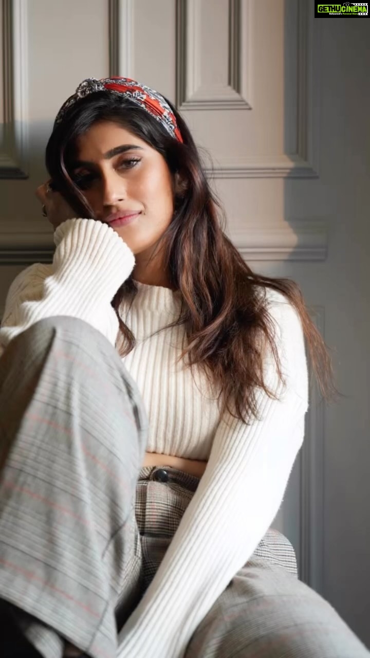 Akasa - 129.4K Likes - POV: I’m your valentine ✨
•
•
📸 @themediatronic 

•
•
•
•
•
•
•

#akasa #akasasingh #akasasing #akasakebesties #akasians #trending #love #fyp #explore #fashion #ootd #femininegoddess #trendingreels #naagin #shringaar #biggboss #thick #punjaban #trendingsongs 
•