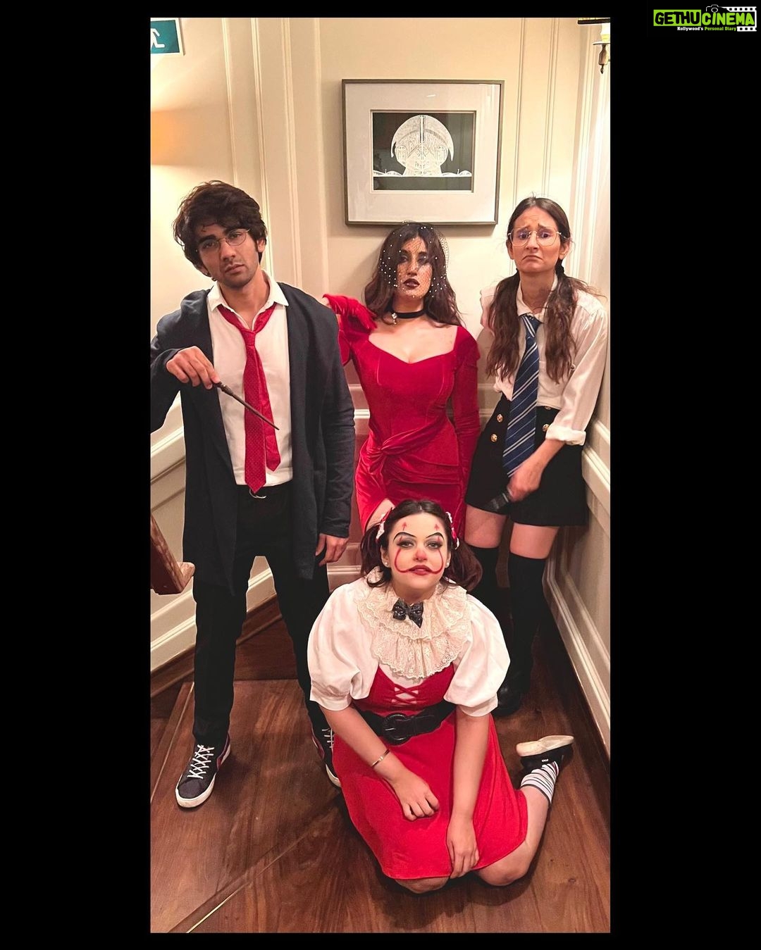 Akasa Instagram - fancy dress juloos ft last minute jugaadus 🎃 • • • • • • #akasa #akasasingh #akasians #akasakebesties #halloween #halloween2022 #ootn #trending #fyp #explore #ghost