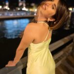 Akasa Instagram - real , rare and romaanchak 🌝 • • • • • • • • • • • • • #akasa #akasasingh #europe #eurotrip #akasians #akasakebesties #trending #trendingreels #explore #fyp #ootd #fashion #travel #naagin #shringar #love #nofilter #shotoniphone #paris #outfits Pont Neuf