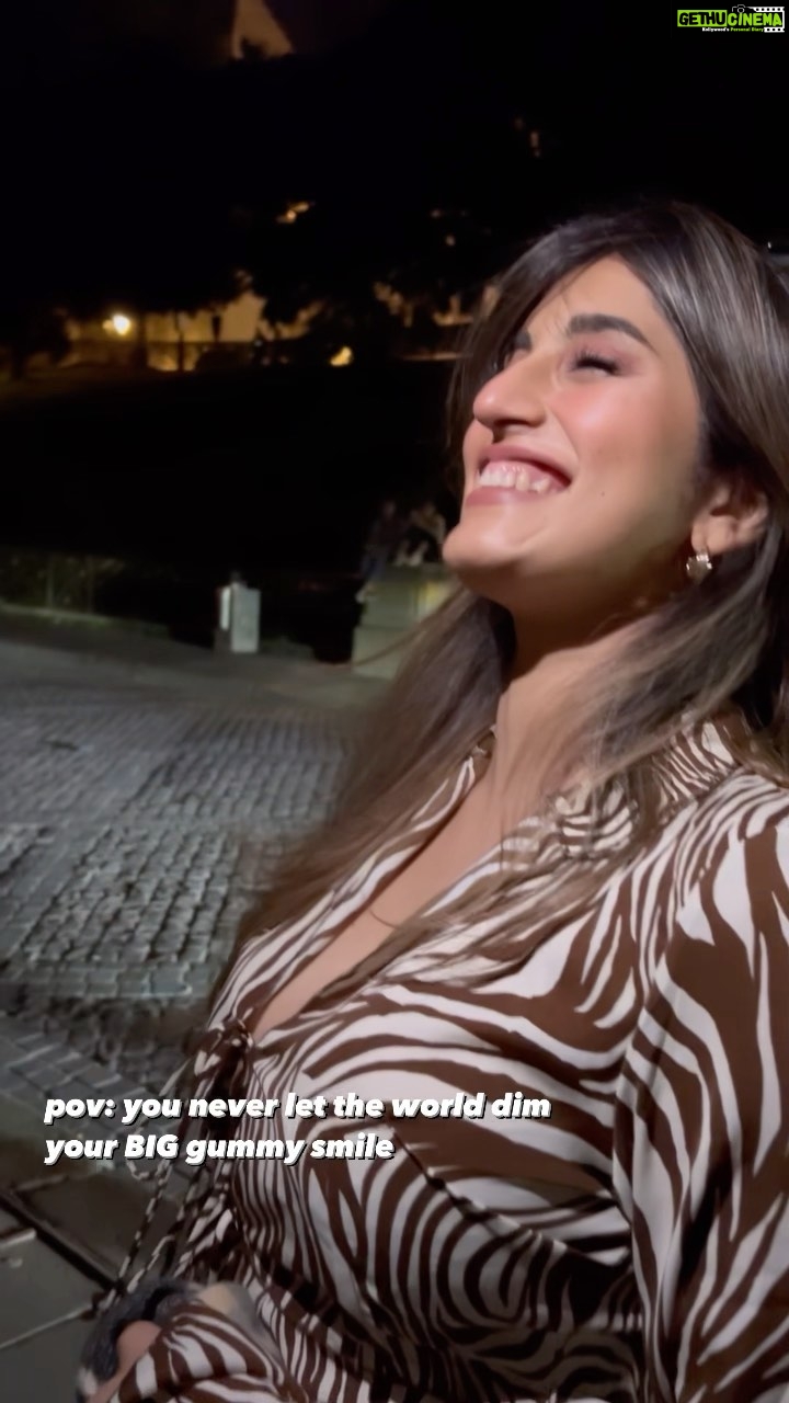 Akasa Instagram - whatchu gonna do with those big fat gums? giggle giggle giggle π β’ β’ β’ β’ β’ β’ β’ #akasa #akasasingh #akasians #akasakebesties #fashion #ootd #curvygirl #trending #explore #trendingreels #trendingsongs #fyp #love #europe #travel #naagin #shringaar #biggboss β’ β’ β’