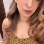 Akasa Instagram - ✨🥰 • • • • @vblitzcommunications outfit: @nitaradhanrajlabel Styled by @pallakhshah Nails @arshsalon_hair_nails_beauty • • • #akasa #akasasingh #akasians #akasakebesties #ootd #indian #indowestern #fashion #love #trending #trendingreels #explore #fyp #naagin #shringaar