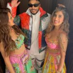 Akasa Instagram - @raftaarmusic and unke catfishing karte hue do launde 👀🫣🌝 • • • • • #shringaar #Raftaar #aasthagill #akasa #akasasingh #akasasing #akasians #akasakebesties #naagin #explore #trending #trendingsongs #music #fashion #ootd