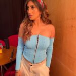 Akasa Instagram - retro Barbie Kaur 🦋 • • • • styled by @pallakhshah MUA @divyashetty_ Hair @pujahairstyles_ • • • #akasasingh #akasasing #akasa #akasians #akasakebesties #ootd #fashion #explore #trending #style #naagin #shringaar #indian