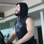 Akhil Akkineni Instagram - Thank your stars ⭐️ Feel content & enjoy your Sunday 💪🏻