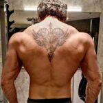 Akhil Akkineni Instagram - 365 days back, I was challenged by #SurenderReddy to transform myself mentally and physically. Sir, the fire you have ignited in me will burn furiously through out this film. I promise you that. @anilsunkara1 @musicthaman @akentsofficial @s2c_offl #AgentLoading