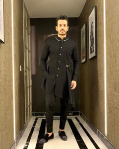 Akhil Akkineni Instagram - Can’t ever go wrong with black ! 😎 wearing @shantanunikhil styled by @harmann_kaur_2.0  #anrawards2019