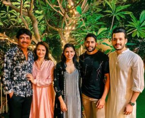 Akhil Akkineni Instagram - Blessed to have these people beside me . Happy Diwali from my family to yours. Love and laughter to all of you.  #happydiwali @chayakkineni @akkineniamala @samantharuthprabhuoffl