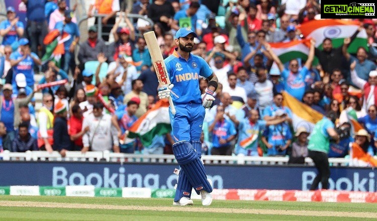 Akhil Akkineni Instagram - King Kohli making his presence felt with the bat and his heart ! Amazing gesture from the Indian captain... congrats team India ! Loving the confidence 💪🏻💪🏻💪🏻