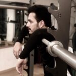 Akhil Akkineni Instagram - Early start again ! Becoming a thing to look forward to 👌🏻 my downtime ! #5ambenchpress #beatthesunup