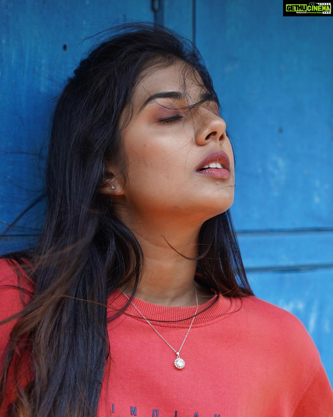 Akshaya Udayakumar - 220.8K Likes - Focus on me ,not the caption !🥹🧡#bubble
Pc:- @dev.abishek