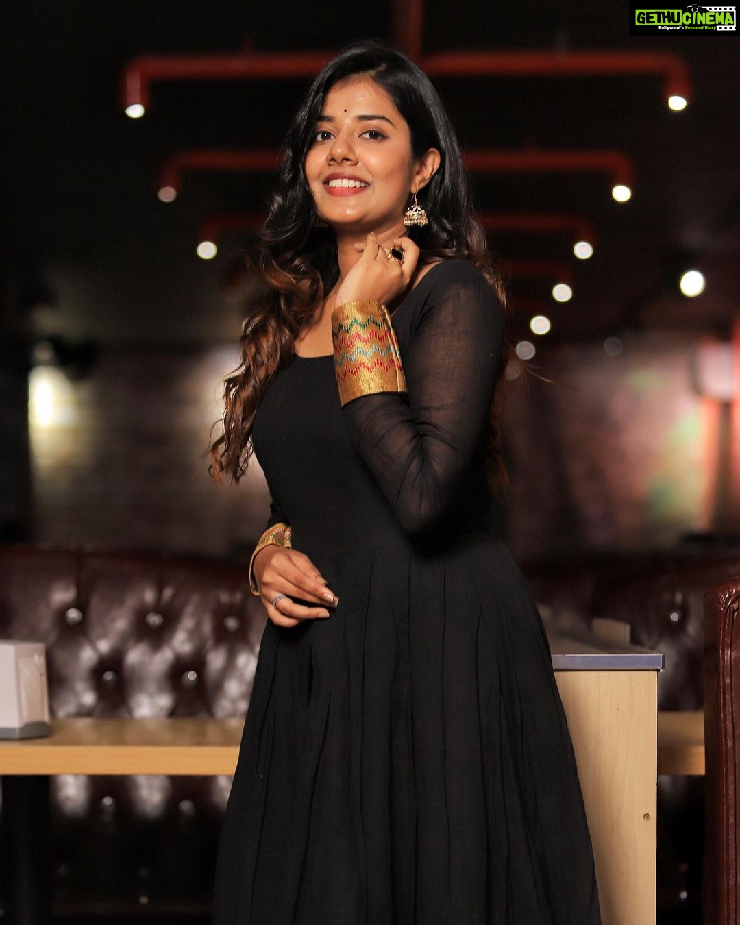 Akshaya Udayakumar - 135.2K Likes - Glowing & growing ✨
Costume:- @queen_bee_suji
Pc:- @venuchaithu28