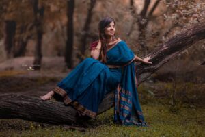 Akshaya Udayakumar Instagram - Just me🌿 Pc:-@sury4j_ ✨