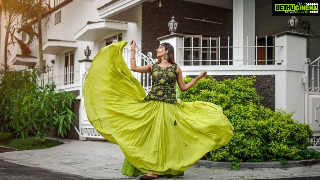 Akshaya Udayakumar Instagram - Green 💚 Pc:-@hyper__kris Costume:-@dee_s_designs