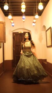 Akshaya Udayakumar Instagram - Swooning over this ✨ Video by @ameer__ami_ (hands down the best videographer) creating such dreamy reels Muse - @akshaya__udayakumar Outfit - @barakah_palakkad Production - @candidstoriesbykarthik @karthiknair95 @imthiyas_ia @hariprasad.harish Location - @krishnavilasheritagehome #palakkadphotography#trendingreels#shoot#keralabride#shootmakeup#keralabridalmakeup#kochiphotography#designerlehenga#palakkadmakeupartist#kochimakeupartist#thrissurmakeupartist#reelsinstagram#reelsindia