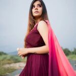 Akshaya Udayakumar Instagram - In love with the colours in the frame✨ Click:-@pratheek_arun_originals Costume :-@meluha__arathijayaraj Stylist:-@arathijayaraj Makeup:-@aayna_by_nitya Palghat