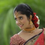 Akshaya Udayakumar Instagram - ❤️ Mua : @soumyashyam_makeupartist Photography : @storiesbysharonshyam @sharonshyam Costume : @dhanyascollections Stichting : @dhanyascollections