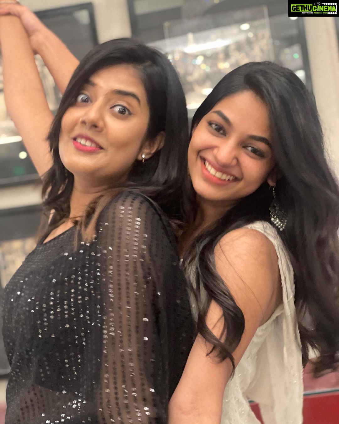 Akshaya Udayakumar - 754.4K Likes - The summer to my winter heart @akshaya__udayakumar 💋