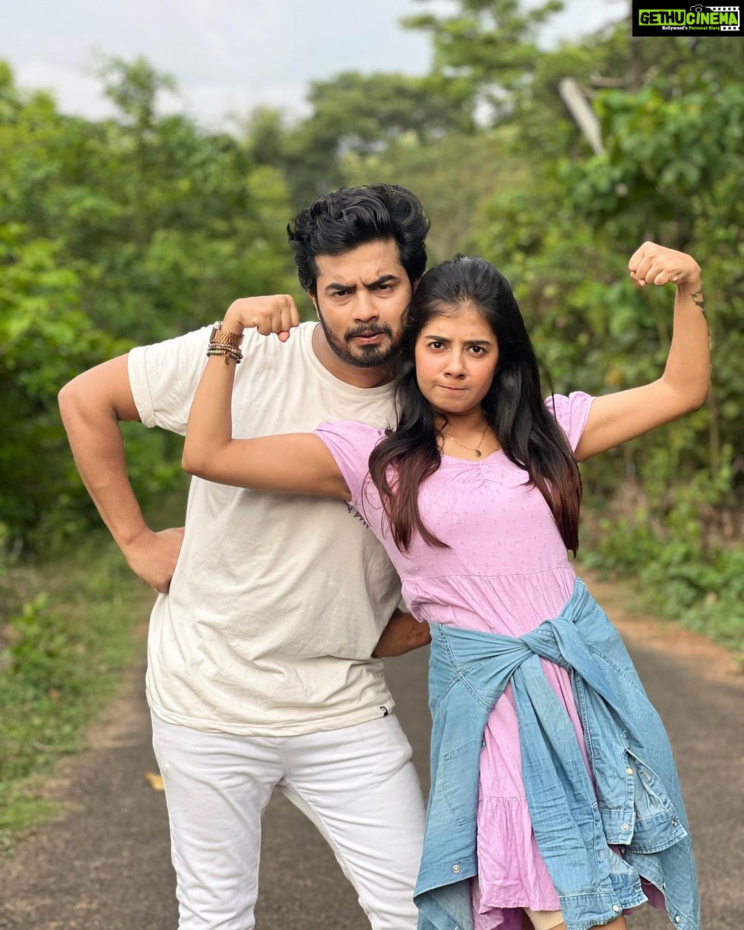 Akshaya Udayakumar - 108.4K Likes - We are like a small gang 🫂🤍@abishek_udayakumar_