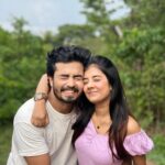 Akshaya Udayakumar Instagram - We are like a small gang 🫂🤍@abishek_udayakumar_