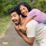 Akshaya Udayakumar Instagram - We are like a small gang 🫂🤍@abishek_udayakumar_