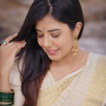 Akshaya Udayakumar Instagram - Happy vishu🌴✨ Vc:- @videobeats_weddings ✨