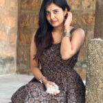 Akshaya Udayakumar Instagram - இதயம் இருளும் அவள் பாத சுவடில் கண்ணீர் மலர்கள் உதிரும் 🤎✨ Costume :- @queen_bee_suji Pc :- @_subarathi_ ❤️