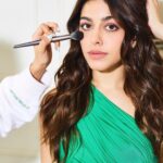 Alaya F Instagram - A new day, a new set of images 🤝🏼 Photos by @trishasarang Hair by @hairstylist_madhav2.0 Make up by @makeupbyriddhima Styled by @mohitrai @shubhi.kumar @teammrstyles Outfit- @hm #hminnovation Jewellery - @outhousejewellery @diosaparis Shoes- @jimmychoo
