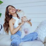 Alaya F Instagram - Swipe for some smiles 😄🥰 Photos by @dinesh_ahuja Styled by @mohitrai @shubhi.kumar @teammrstyles Hair by @souravroy_1999 Make up by @taniadhingra Top @clubllondon @frisky.in Pants- @madison_onpeddar Jewellery - @tanzire.co