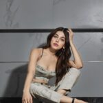 Alaya F Instagram - Feeling a lil’ chaotic, but I don’t mind it🤷🏻‍♀️ Photos by @trishasarang Make up by @goldandglittr Hair by @souravroy_1999 Styled by @tanghavri Assisted by @hritika.naik Outfit-@saakshakinni @elevate_promotions Jewellery-@timelessjewelsby_s @vblitzcommunications Heels-@monrow