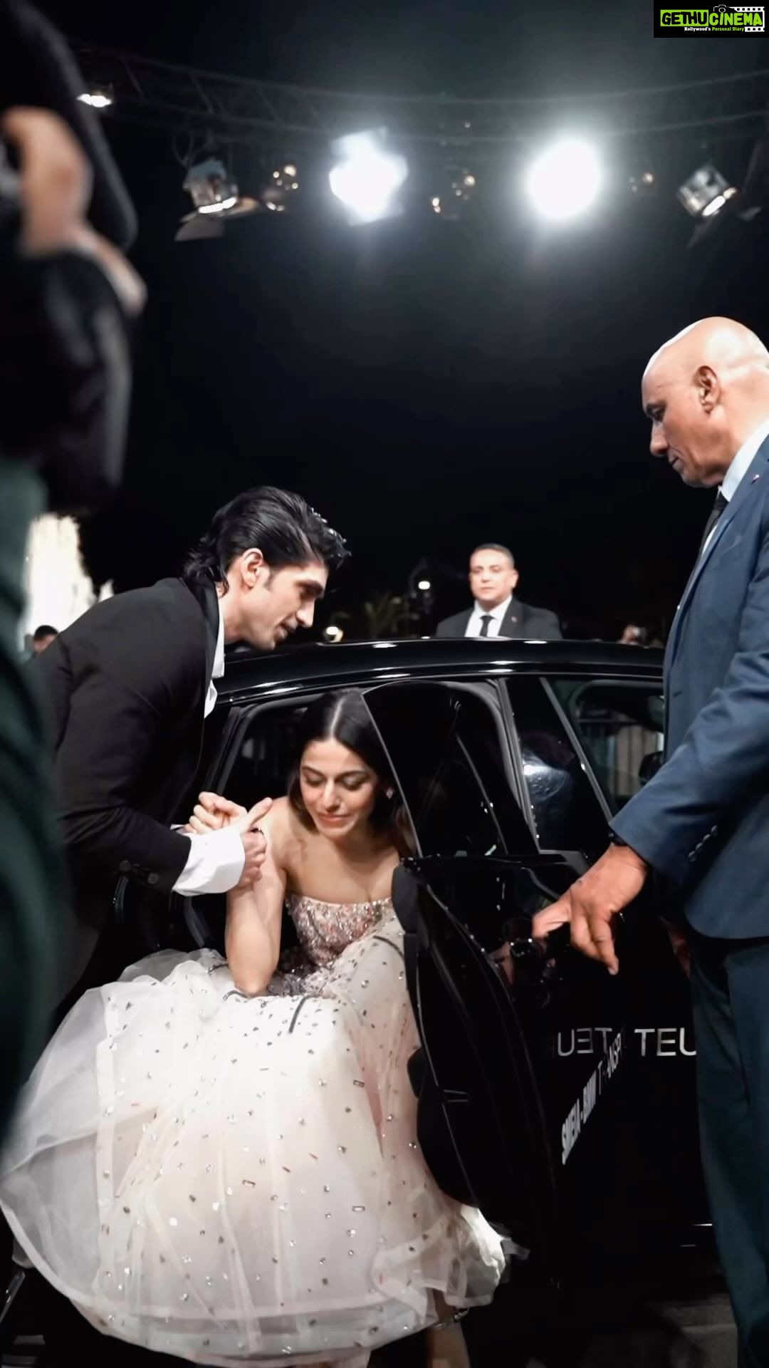 Alaya F Instagram - I’ve watched this video a hundred times and still can’t believe it’s real! Thank you for having us @marrakechfilmfestival ♥️ it was such a surreal experience premiering our film Almost Pyaar with DJ Mohobbat on the big screen in the middle of Jemaa El Fna Square with all the wonderful people of Marrakech 🥰 Can’t wait for everyone back home to watch our labour of love ♥️ Thank you thank you thank you!🥰✨ I want to say this was a dream come true but it’s a dream I wouldn’t have even dreamed of dreaming! ♥️ @anuragkashyap10 @itskaranmehta Outfit by @monishajaising , styled by @tanghavri , make up by @phophiemathiasmakeup , hair by @hairpalacio Thank you for capturing these beautiful moments @bizz_achraf