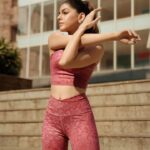 Alaya F Instagram – Staples rendered in soft and ultra-light weight fabrics that keep me comfortable every day! From tough workouts to yoga days, the Skechers Go Sculpt collection has me covered🤸‍♀️

Experience comfort with the latest Apparel collection from @Skechersindia @Skechersperformanceindia

 

#Skechersindia #SkechersApparel #GoSculpt #Yoga #PerformanceApparel #Collab #SkechersPerformance #DailyWorkouts #ActiveLifestyle #activewear #StylewithSkechers