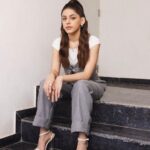 Alaya F Instagram - No sleep but rewards I will reap 😋 Photos by @trishasarang Make up by @divyashetty_ Hair by @souravv_roy_ Styled by @mohitrai @shubhi.kumar @teammrstyles Assisted by @muskanduaaa